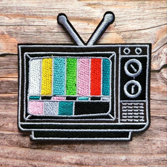 3/13$ Retro TV With Antenna Test Pattern Vintage Old School Embroidered Patch - Picture 1 of 2